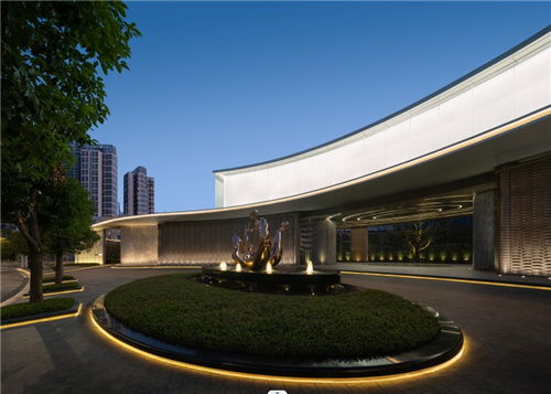 國(guó)貿(mào)地產(chǎn)再獲兩項(xiàng)品牌大獎(jiǎng)